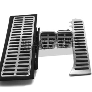SET QUE INCLUYE CUBRE PEDALES Y POSAPIE COMPATIBLES CON VOLKSWAGEN JETTA MK6 Y PASSAT CC, FACIL INSTALACION, CUMPLE CON LAS ESPECIFICACIONES DEL VEHICULO, HECHO DE ALUMINIO CON PLASTICO VULCANIZADO.