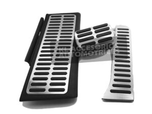 SET QUE INCLUYE CUBRE PEDALES Y POSAPIE COMPATIBLES CON VOLKSWAGEN JETTA MK6 Y PASSAT CC, FACIL INSTALACION, CUMPLE CON LAS ESPECIFICACIONES DEL VEHICULO, HECHO DE ALUMINIO CON PLASTICO VULCANIZADO.