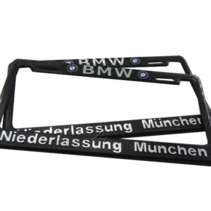 SET DE 2 PORTA PLACAS BMW NIEDERLASSUNG MUNCHEN, LETRAS EN RELIEVE
