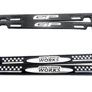 SET DE 2 PIEZAS MARCO PORTA PLACAS TAMAÑO NACIONAL JOHN COOPER WORKS, HECHO DE PLASTICO
