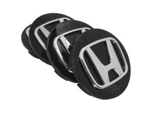 SET CON 4 TAPAS DE CENTRO DE RIN HECHO DE PLASTICO ABS, 69 MM DIAMETRO, COLOR NEGRO, LOGO CROMADO, CUMPLE CON LAS ESPECIFICACIONES ORIGINALES DEL VEHICULO, PRODUCTO GENERICO.