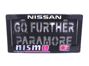 SET DE 2 PORTA PLACAS NISSAN, NISMO, SENTRA, 370Z, SOL NACIENTE