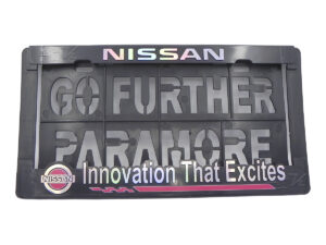 SET DE 2 PORTA PLACAS NISSAN, INNOVATION THAT EXCITES, VERSA, SENTRA, MARCH, KICKS, TSURU, NP300, MURANO, X-TRAIL, PATHFINDER