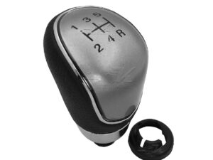 FACIL INSTALACION SOLO SE RETIRA LA ACTUAL DESATORNILLANDO Y SE COLOCA DE LA MISMA MANERA, HECHO DE PLASTICO CON FORRO EN VINIPIEL, INCLUYE BASE DE PLASTICO PARA FIJAR LA FUNDA CUBREPOLVO.