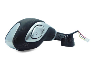 HECHO DE PLASTICO ABS CON ALUMINIO, HECHO EN CHINA, CUMPLE CON LAS ESPECIFICACIONES ORIGINALES DEL VEHICULO.