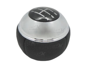 5 VELOCIDADES MÁS REVERSA, HECHO DE PLÁSTICO ABS CON RECUBRIMIENTO EN VINIPIEL, MARCO CROMADO, ACACABDO DE LUJO, FÁCIL INSTALACIÓN.