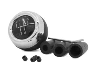 HECHO DE PLASTICO POLICARBONATO, FORRO EN VINIPIEL, INCLUYE KIT DE INSTALACION.