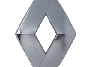 Fabricado en plástico ABS con recubrimiento cromado, acabado de alta calidad, se instala sobre la parrilla de Renault Duster 2015 y 2016 unicamente. Fácil Instalación. Reemplazo Genérico.