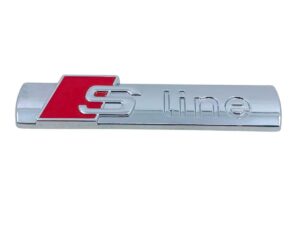 Emblema para parrilla edición S-Line, fabricado en metal con acabado cromo, incluye kit para su instalación. Fácil instalación, acabado de lujo.